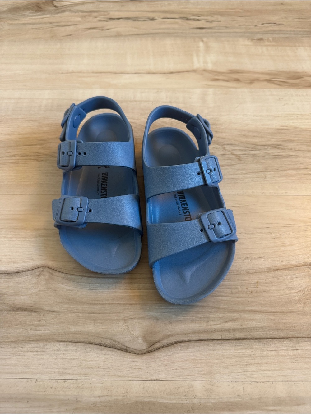 LIKE NEW! Arizona EVA Kids